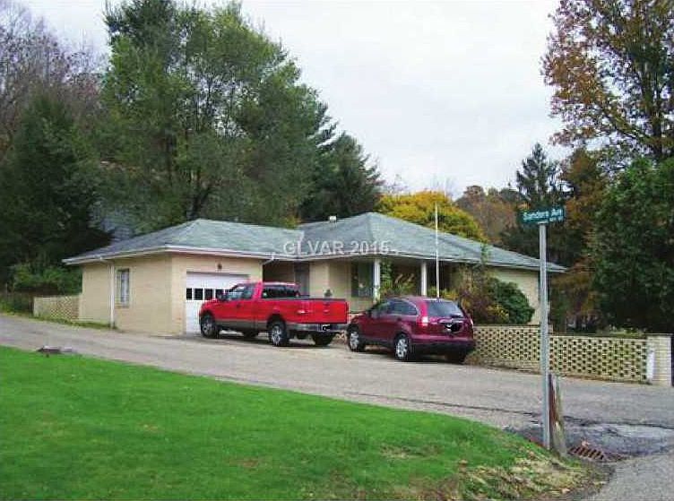 1st image of 10 Sanders Ave