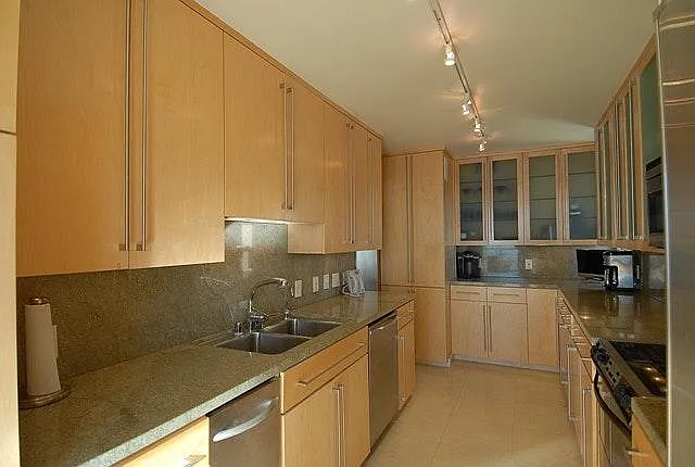 201 Ocean Ave #1409B — Photo 14