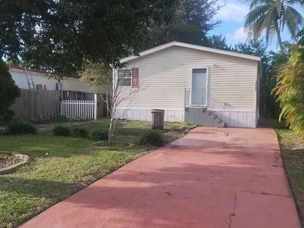 21631 NW 8th Ct, Hollywood, FL 33029