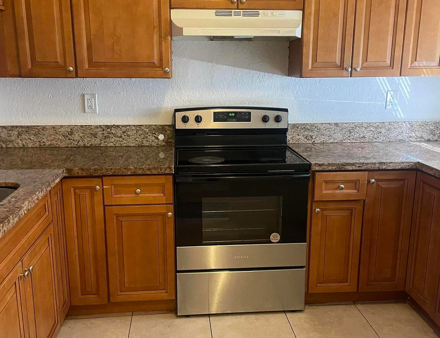 2 bed, 2.5 bath, 992 sqft, $2,200 — Photo 2