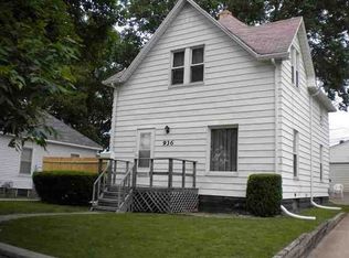 936 Kern St, Waterloo, IA 50703