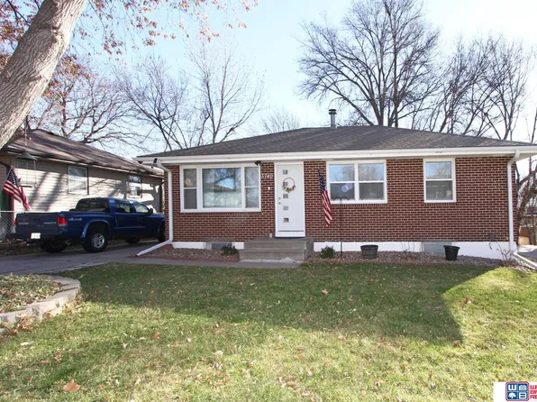 3740 N 13th St, Lincoln, NE 68521