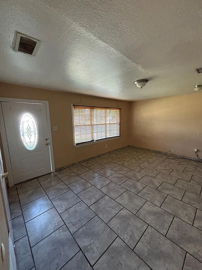 Building Photo - 4106 Avenue U