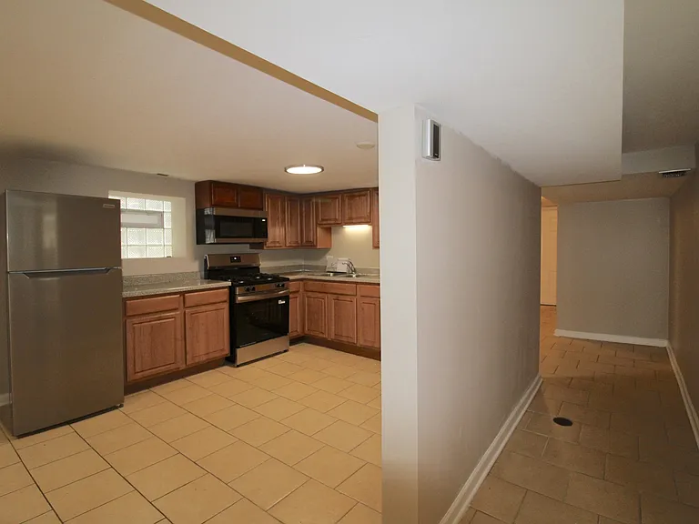 1519 N Linder Ave #G — Photo 9