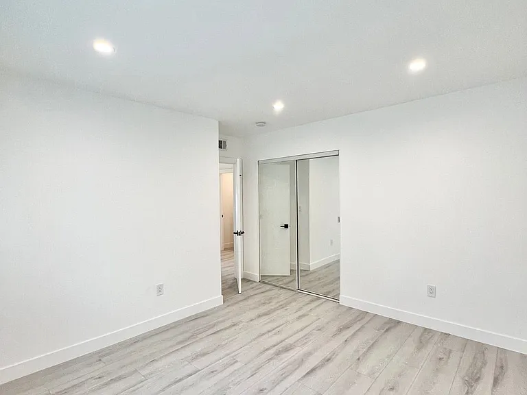 2034 S Garth Ave — Photo 51