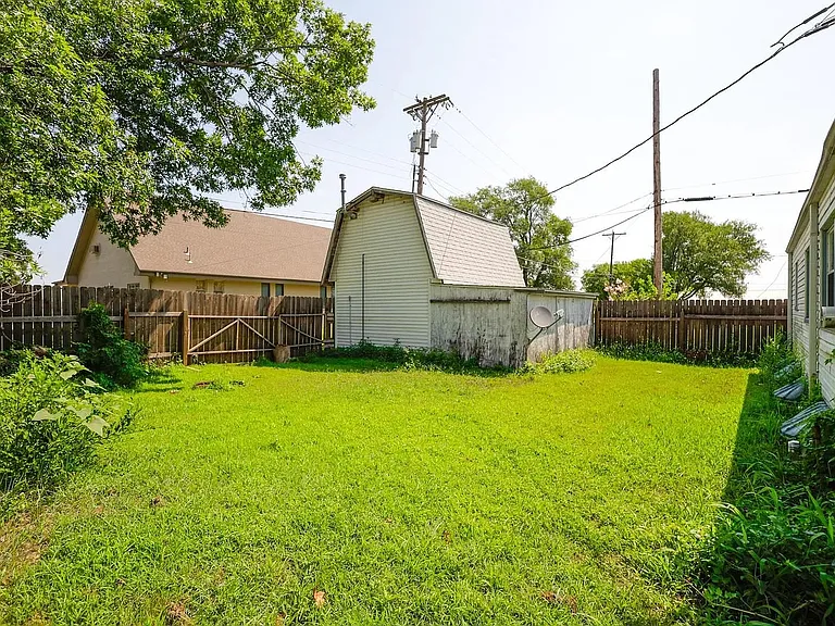 1420 E Cottonwood Ln — Photo 5