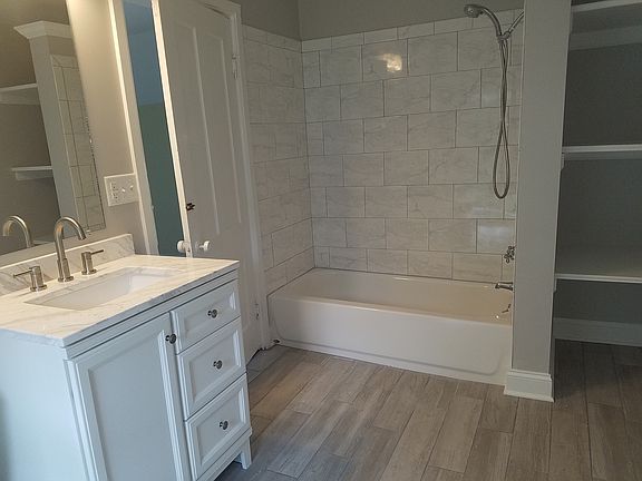 5th image of 33 Park Pl