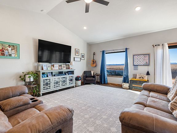 4th image of 24160 Alkan Ln