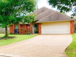 3627 Vienna Dr, College Station, TX 77845