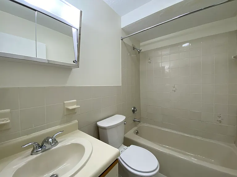 Park View Hills Condominiums — Photo 43