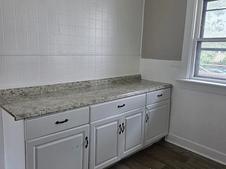 3 Hawthorne Ave — Photo 17