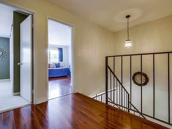 3rd image of 2149 W Banbury Cir