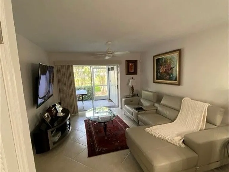 850 Elkhorn Ct #213 — Photo 5