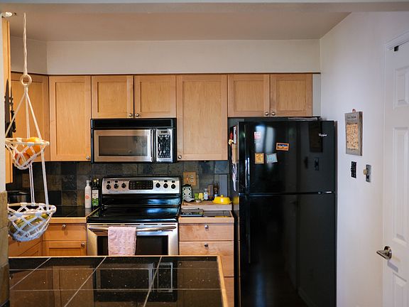 3rd image of 2264 Goss Cir E