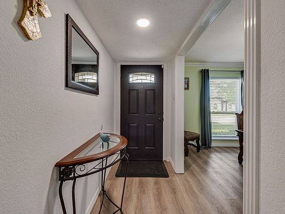 3rd image of 1838 W Sandra Ln