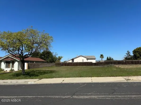 1015 Sunrise Dr, Santa Maria, CA 93455