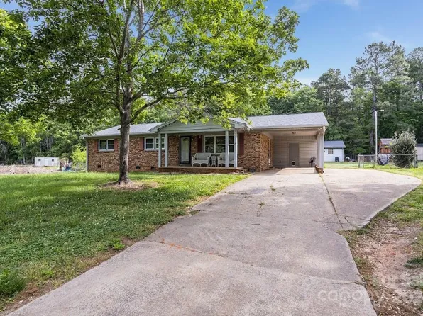 3408 Cinderella Dr, Dallas, NC 28034