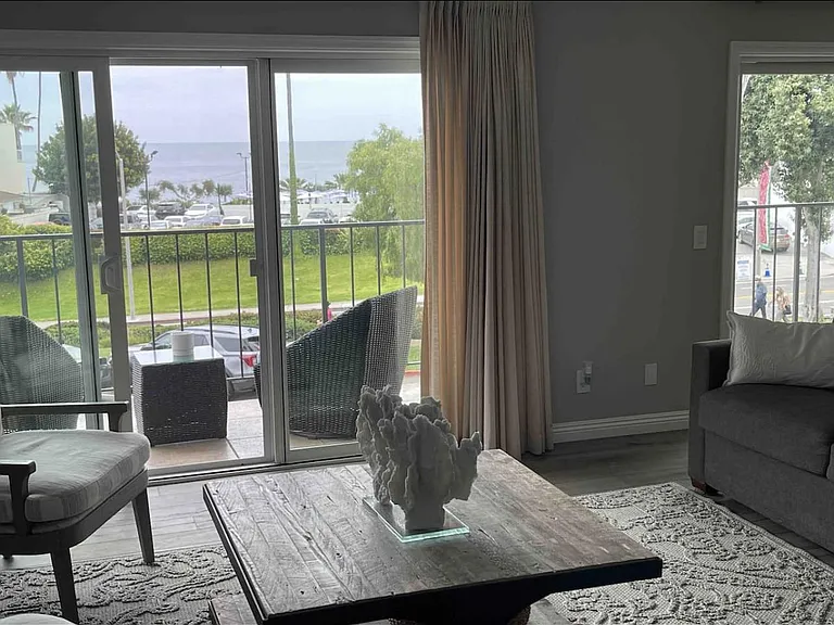 280 Cliff Dr #4 — Photo 5