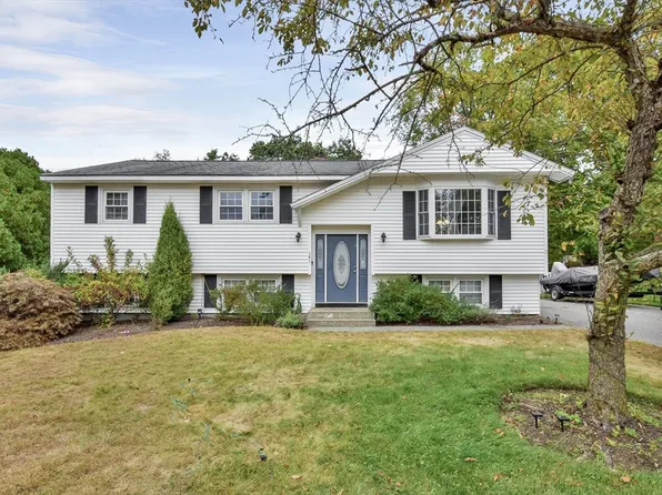 141 Eva Dr, Leominster, MA 01453