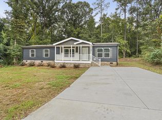 207 Beach Dr, Ninety Six, SC 29666