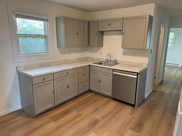 140 Howard St #2 — Photo 2
