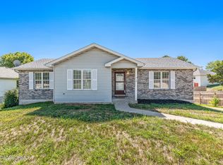 718 Branch Rd, Holts Summit, MO 65043