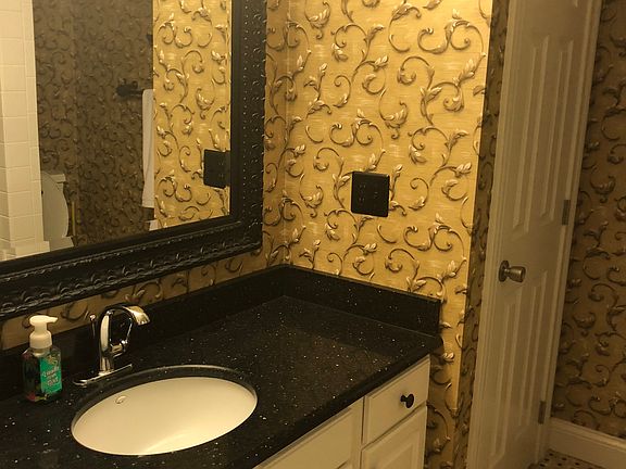 4th image of 901 Millington Park Way