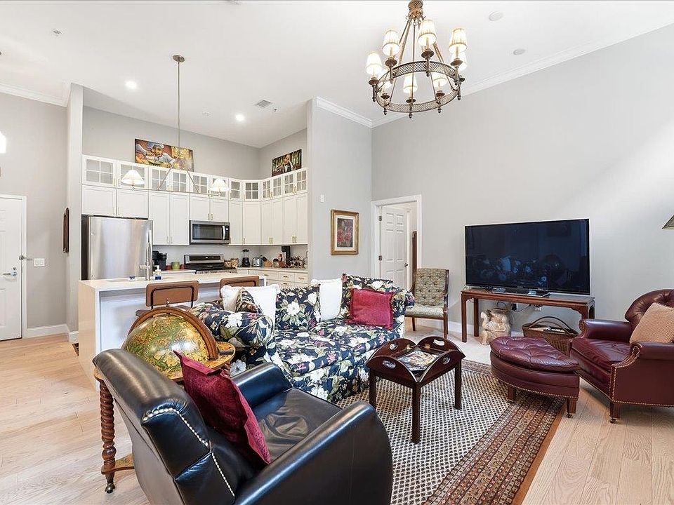 1st image of 126 Dudley St APT 107