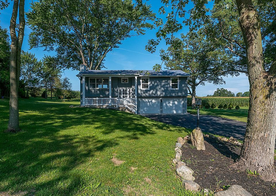 1st image of 5888 Hickory Dr