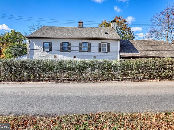 2nd image of 60 Quarry Rd