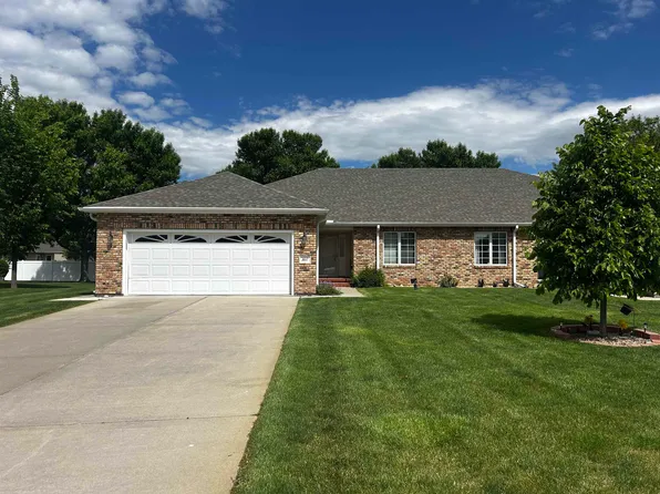807 Crane Ct., North Platte, NE 69101