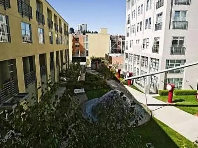 411 Francisco St — Photo 4