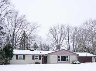 475 Catskill Rd, Waukesha, WI 53186