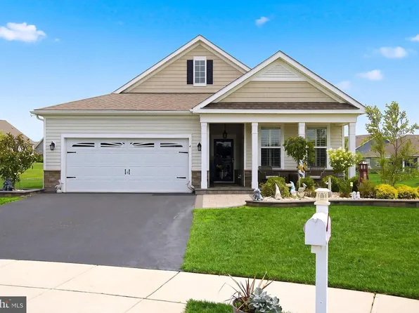 4 Otter Cir, Barnegat, NJ 08005