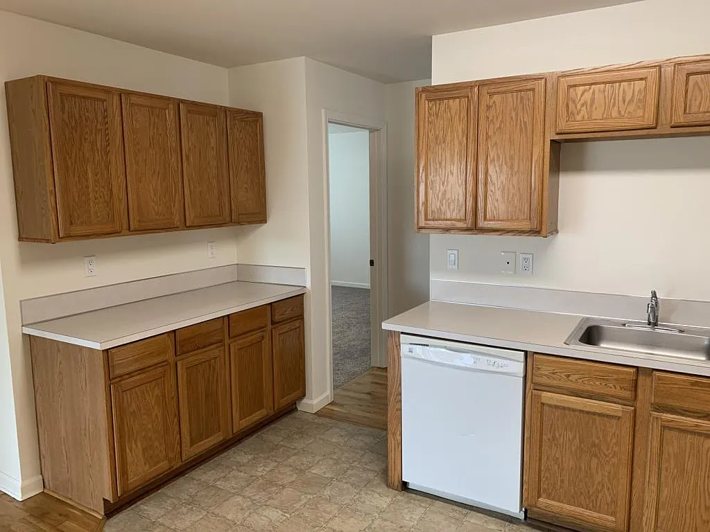 221 NW 3rd St, unit 1 — Photo 2