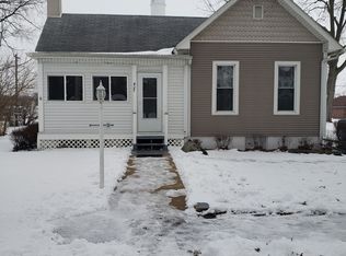 421 S Main St, Sheffield, IL 61361