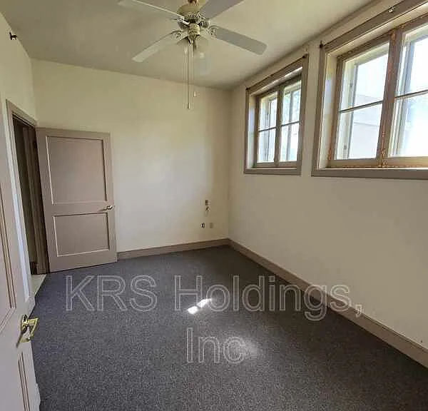 633 W Washington St — Photo 6