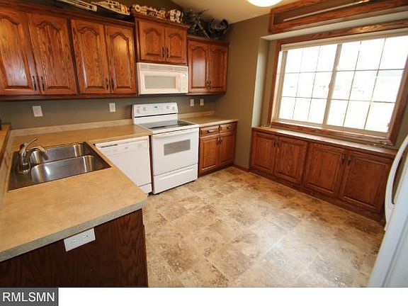 3rd image of 1708 Pear Ct NE