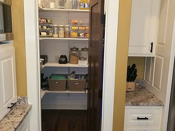 Kitchen pantry 