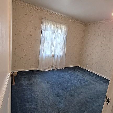5th image of 111 Fern Dr