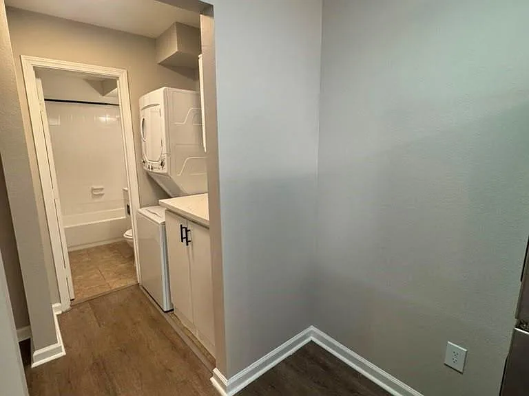 1225 W 25th St #3 — Photo 14