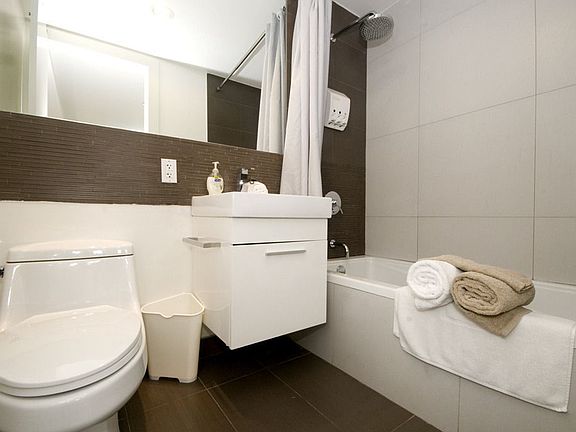 4th image of 616 Willoughby Ave APT 4B