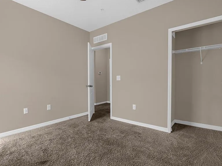 2144 Betsy Ross Ln — Photo 15