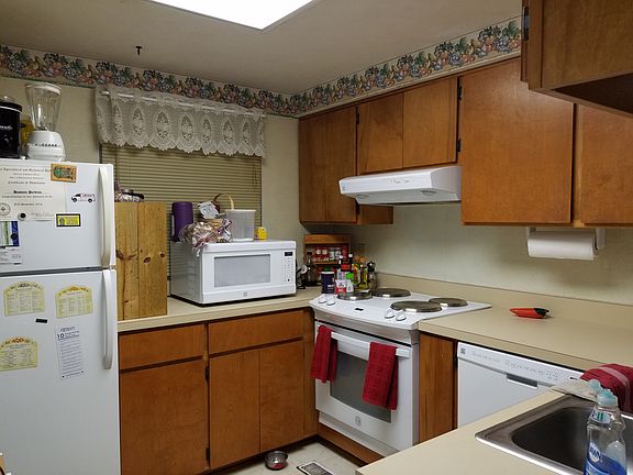 3rd image of 1521 Jacks Dr
