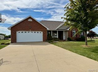 23987 Hollow Ave, Jerseyville, IL 62052