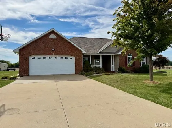 23987 Hollow Ave, Jerseyville, IL 62052