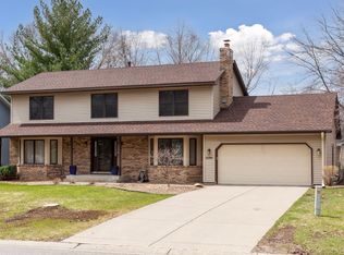 3286 Oxford Dr, Woodbury, MN 55125