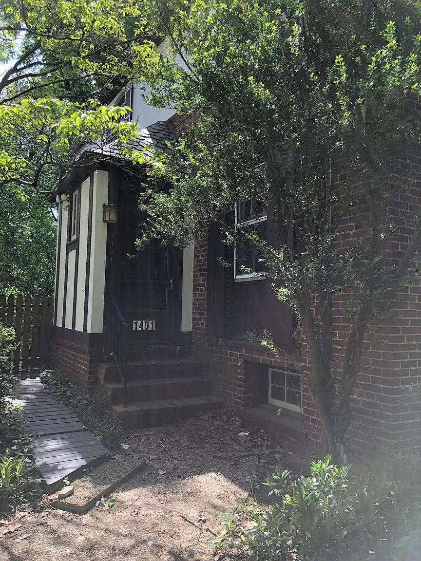 1401 44th St NW photo 1