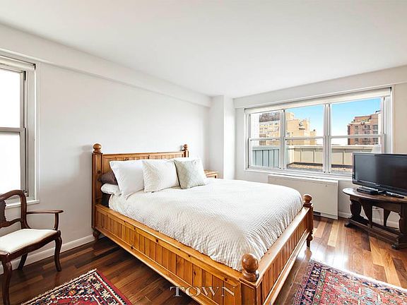 5th image of 205 3rd Ave APT 14M