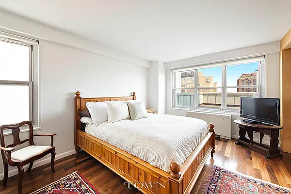 Sold by Town Residential | media 4